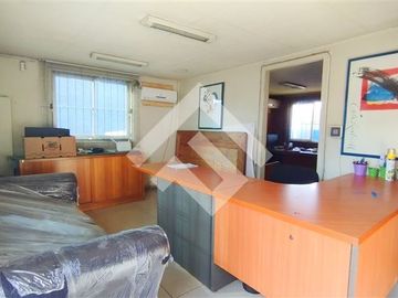 Bodega en Venta en Calle Coquimbo con Santa Rosa (metro Matta)