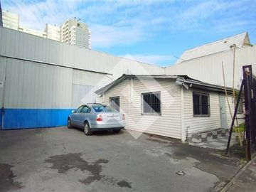 Bodega en Venta en Calle Coquimbo con Santa Rosa (metro Matta)