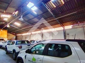 Bodega en Venta en Calle Coquimbo con Santa Rosa (metro Matta)