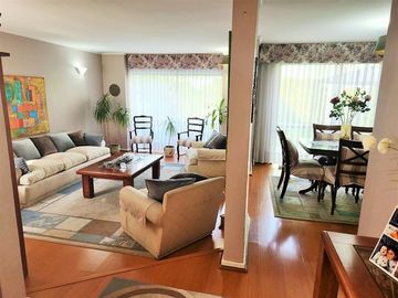 Casa en Venta en Sanchez Fontecilla con El Valle