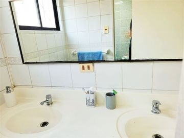 Casa en Venta en Sanchez Fontecilla con El Valle