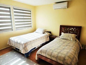 Casa en Venta en Sanchez Fontecilla con El Valle