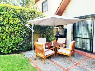 Casa en Venta en Sanchez Fontecilla con El Valle