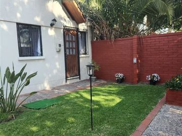 Casa en Venta en Sanchez Fontecilla con El Valle
