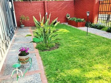 Casa en Venta en Sanchez Fontecilla con El Valle