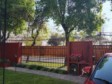 Casa en Venta en Sanchez Fontecilla con El Valle