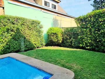 Casa en Venta en Sanchez Fontecilla con El Valle