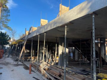 Venta dúplex 3 dormitorios con jardín Tigre