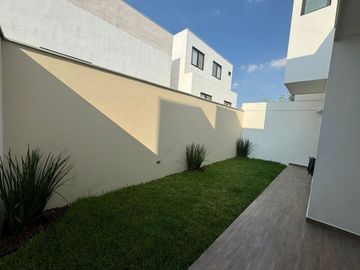 CASA  EN VENTA SANTORAL ll | CUMBRES | GARCIA