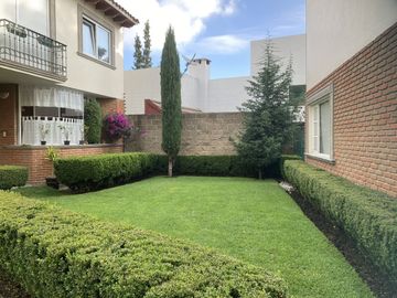 Casa en Venta en Condominio en San Nicolas Totolapan La Magdalena Contreras CDMX
