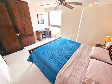 Beachfront Front Facing Ocean View 2 Bed 2 Bath in Northshore