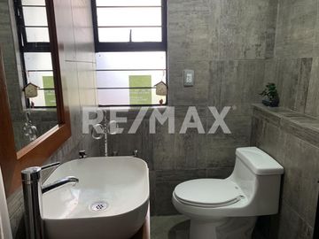 Magnifica casa en el Centro Histórico de Oaxaca de Juárez, con 3 suits independientes. - (3)