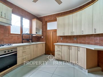 Diseño, arquitectura y buen espacio, casa en condominio La Reina Alta