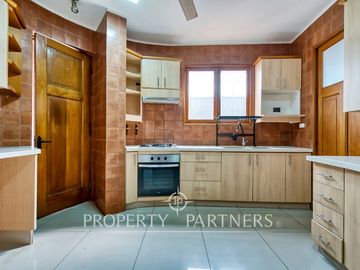 Diseño, arquitectura y buen espacio, casa en condominio La Reina Alta