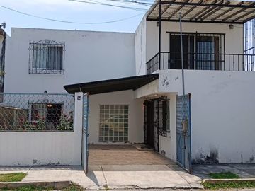 CASA EN VENTA 4 HABITACIONES CON RECAMARA EN PLANTA BAJA CERCA DE SAN MANUEL