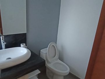 EN VENTA! CASA TRES RECÁMARAS, SALA DE TV.  STA. CATARINA, SAN FCO TOTIMEHUACAN