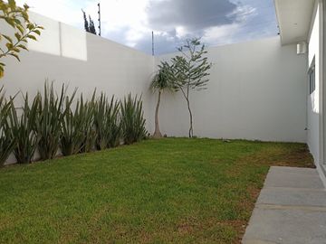 EN VENTA! CASA TRES RECÁMARAS, SALA DE TV.  STA. CATARINA, SAN FCO TOTIMEHUACAN