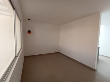 EN VENTA! CASA TRES RECÁMARAS, SALA DE TV.  STA. CATARINA, SAN FCO TOTIMEHUACAN