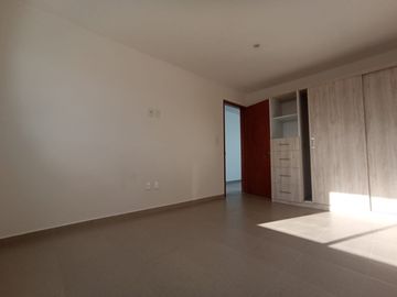 EN VENTA! CASA TRES RECÁMARAS, SALA DE TV.  STA. CATARINA, SAN FCO TOTIMEHUACAN