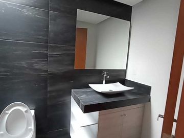EN VENTA! CASA TRES RECÁMARAS, SALA DE TV.  STA. CATARINA, SAN FCO TOTIMEHUACAN