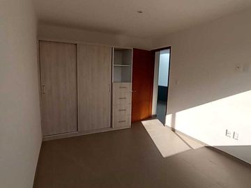 EN VENTA! CASA TRES RECÁMARAS, SALA DE TV.  STA. CATARINA, SAN FCO TOTIMEHUACAN
