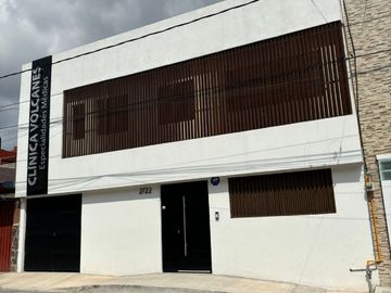 Consultorios Médicos en Venta, Col. Volcanes Puebla