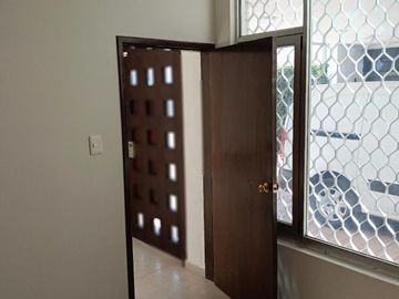 Casa en venta COL. HUMBOLDT Puebla  de 1 piso y 4 recamaras.