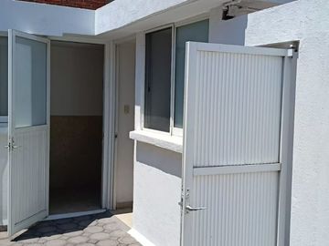 Casa en venta COL. HUMBOLDT Puebla  de 1 piso y 4 recamaras.