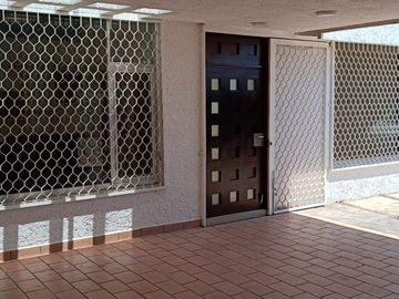 Casa en venta COL. HUMBOLDT Puebla  de 1 piso y 4 recamaras.