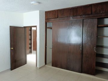 Casa en venta COL. HUMBOLDT Puebla  de 1 piso y 4 recamaras.