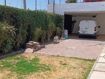 Casa en venta COL. HUMBOLDT Puebla  de 1 piso y 4 recamaras.