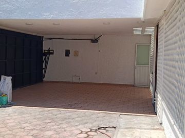 Casa en venta COL. HUMBOLDT Puebla  de 1 piso y 4 recamaras.