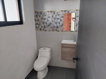 Casa en venta en Fraccionamiento La Antigua Cementera, Puebla..
