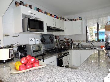 CASA EN VENTA, BOSQUE DE CUAUHYOCAN, AMOZOC, PUEBLA.