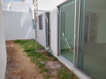 Casa en venta en Clúster 10 10 10, Lomas de Angelópolis, Puebla..