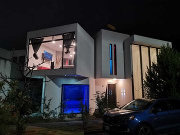 CASA EN VENTA FRACC LOMAS DEL VALLE PUEBLA (SOLTEROS RECIEN CASADOS)