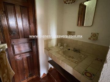 CASA EN VENTA  EN GRANJAS RESIDENCIALES TEQUISQUIAPAN. Caro