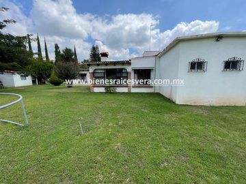 CASA EN VENTA  EN GRANJAS RESIDENCIALES TEQUISQUIAPAN. Caro