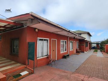 Venta casa con Cabañas en Concón