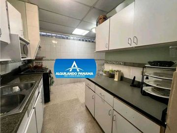 Venta de Casa; Amplia Terraza y con remodelaciones recientes  157Mts2.