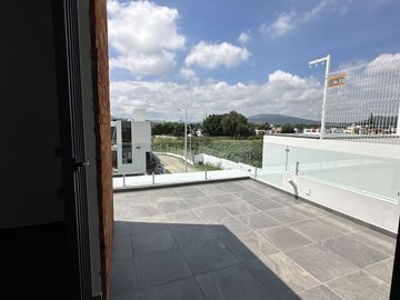 ÚLTIMA Y  ESPLÉNDIDA CASA DE AUTOR, DISEÑADA POR RECONOCIDO ARQUITECTO