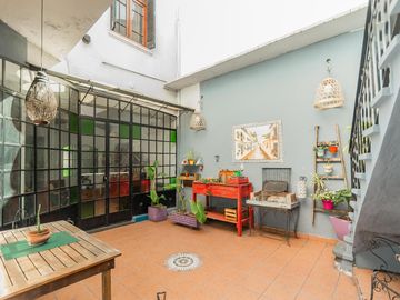 Casa en Venta. Siete Ambientes. Patio. Terraza. San Cristobal