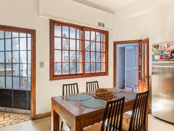 Casa en Venta. Siete Ambientes. Patio. Terraza. San Cristobal