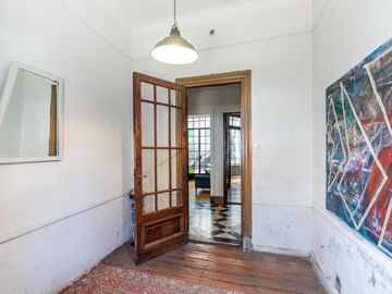 Casa en Venta. Siete Ambientes. Patio. Terraza. San Cristobal