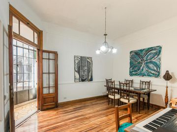 Casa en Venta. Siete Ambientes. Patio. Terraza. San Cristobal