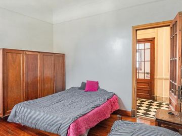 Casa en Venta. Siete Ambientes. Patio. Terraza. San Cristobal