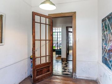 Casa en Venta. Siete Ambientes. Patio. Terraza. San Cristobal