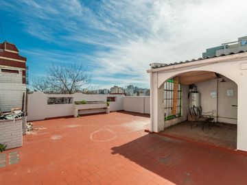 Casa en Venta. Siete Ambientes. Patio. Terraza. San Cristobal