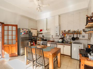 Casa en Venta. Siete Ambientes. Patio. Terraza. San Cristobal