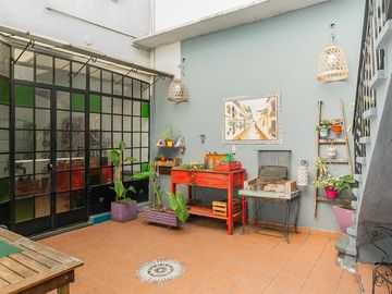 Casa en Venta. Siete Ambientes. Patio. Terraza. San Cristobal